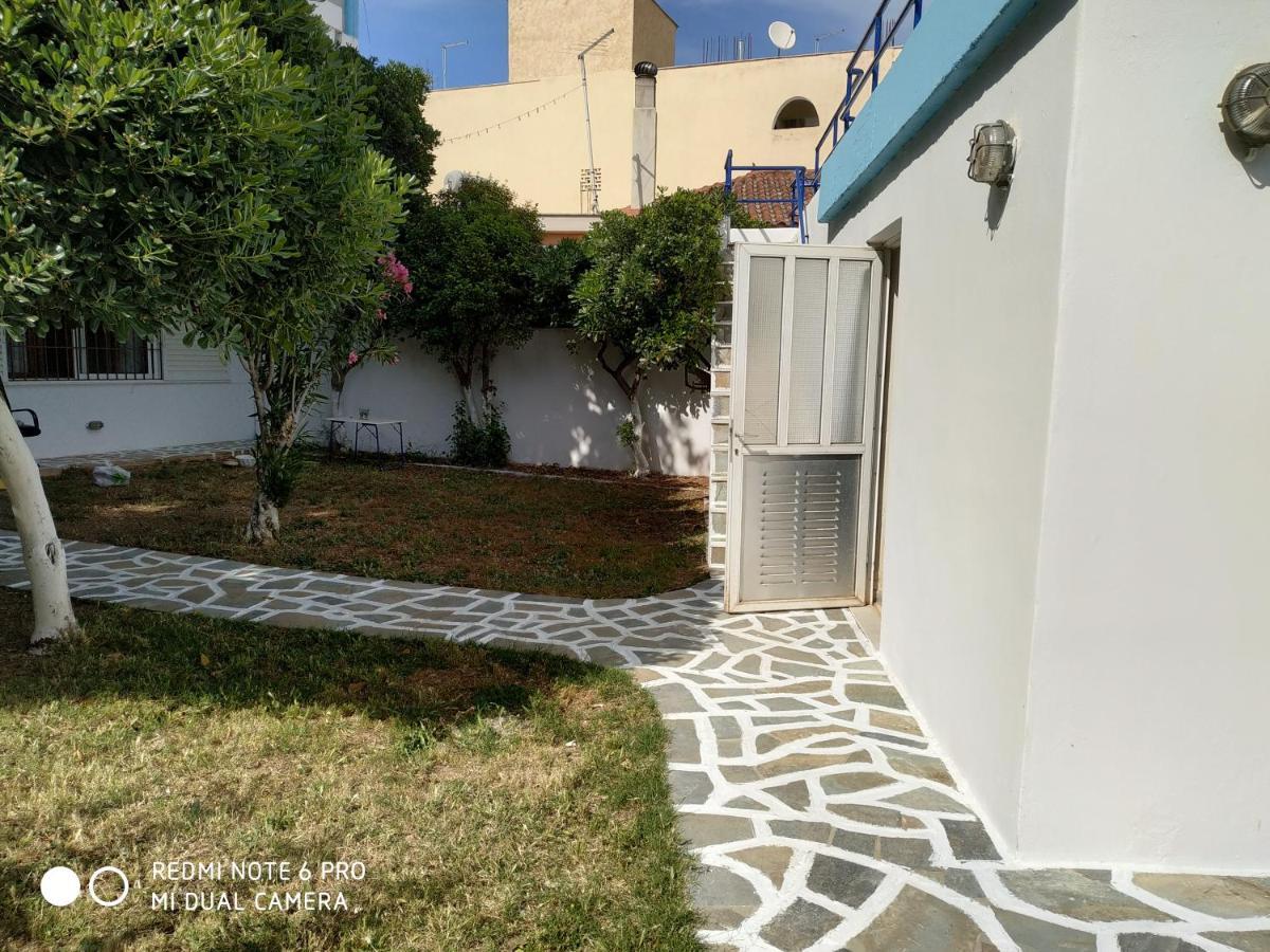 Muses Apartments เอเรเทรีย ภายนอก รูปภาพ