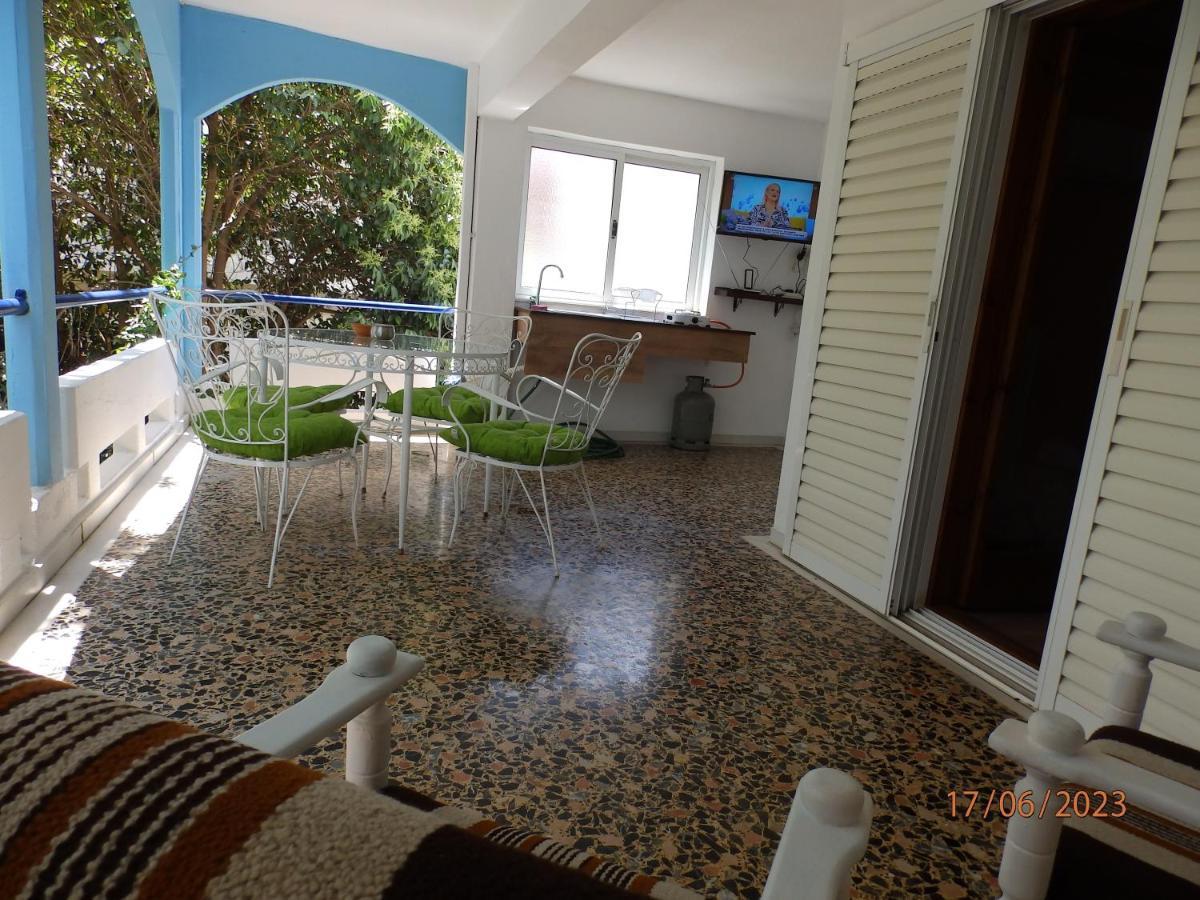 Muses Apartments เอเรเทรีย ภายนอก รูปภาพ